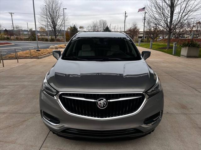 2018 buick enclave essence