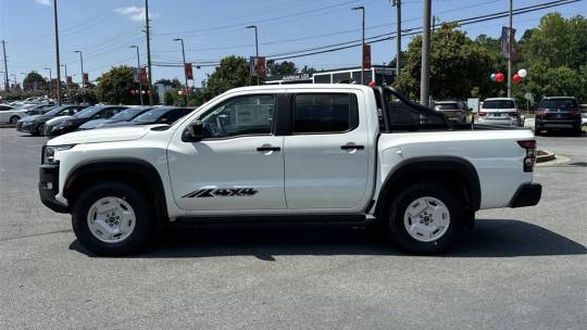 2024 Nissan Navara (Frontier) sv