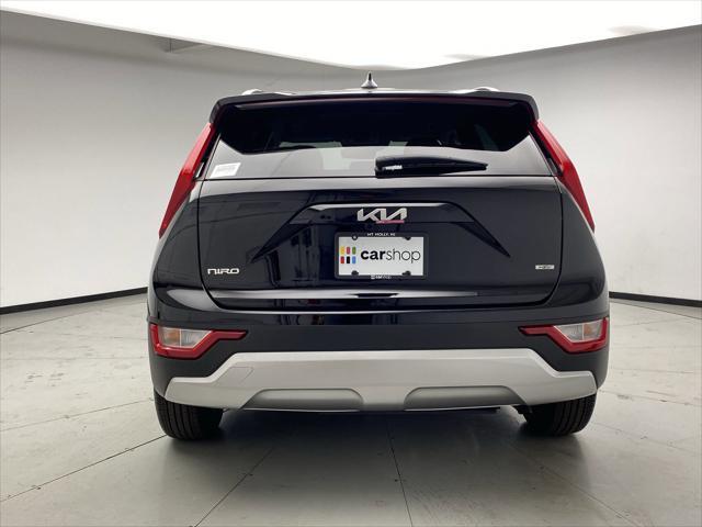 2024 kia niro lx