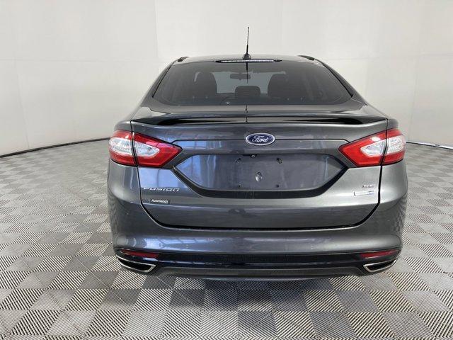 2016 ford fusion se