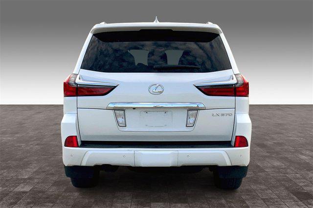 2017 lexus lx 570 base