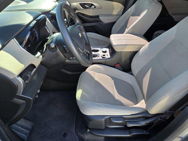 2023 chevrolet traverse ls