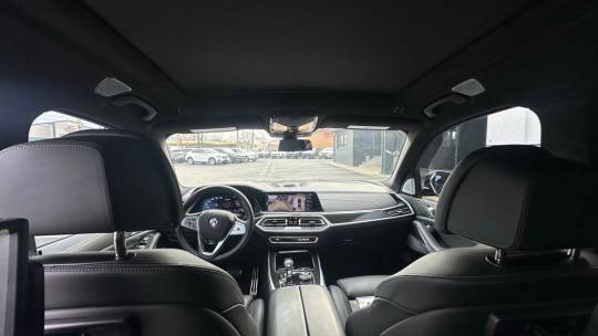 2021 BMW X7