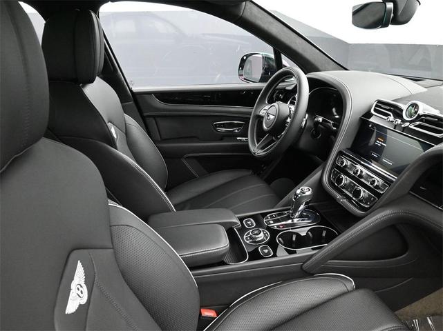 2022 bentley bentayga v8