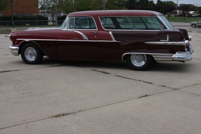 1956 pontiac star cheif safari wagon