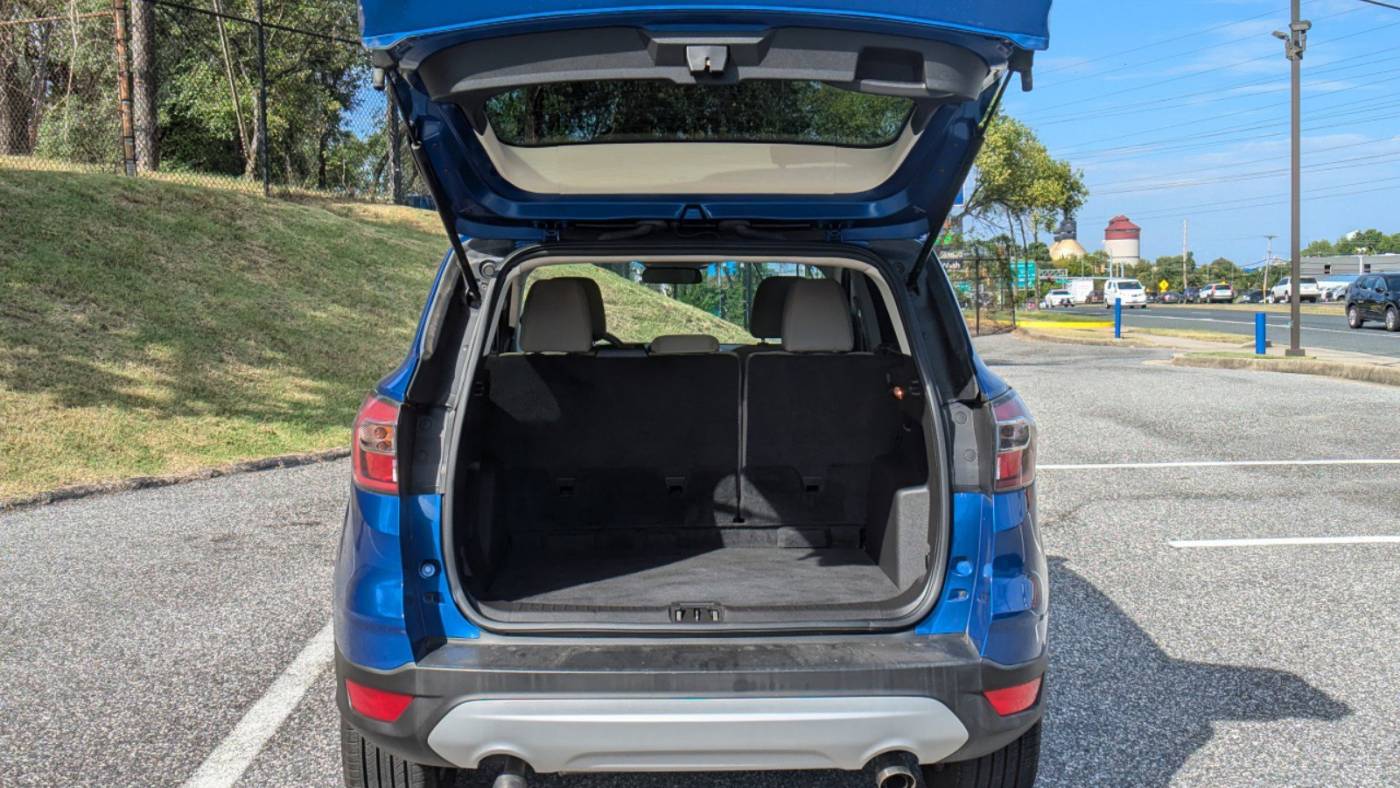 2017 ford escape se
