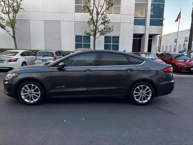 2019 ford fusion hybrid se
