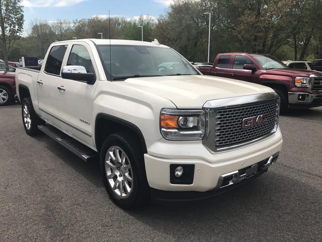 2015 gmc sierra 1500 denali 4x4 denali 4dr crew cab 5.8 ft. sb for sale in north kingstown, rhode island