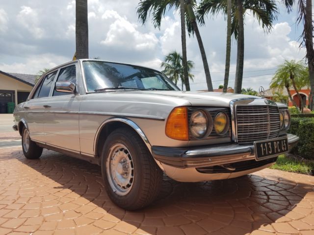 1980 mercedes benz 300d w123