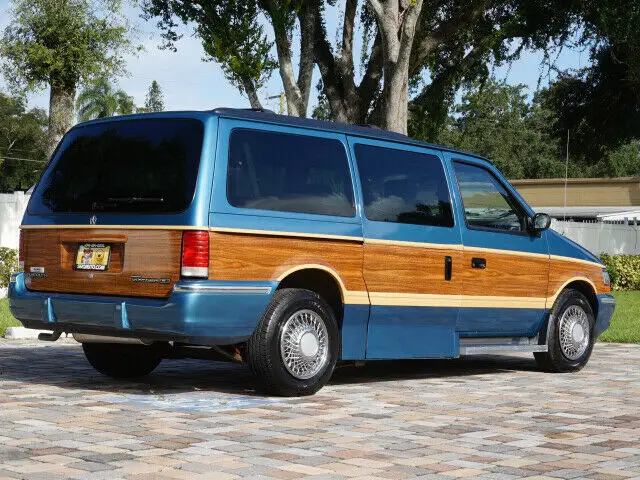 grand voyager le wheelchair conversion 13,164 original miles