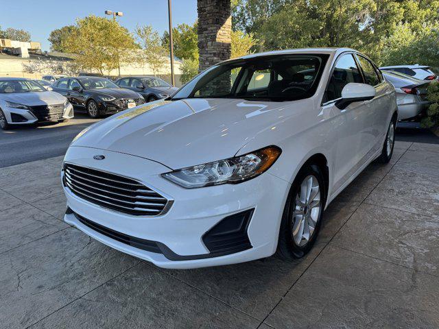 2020 ford fusion se