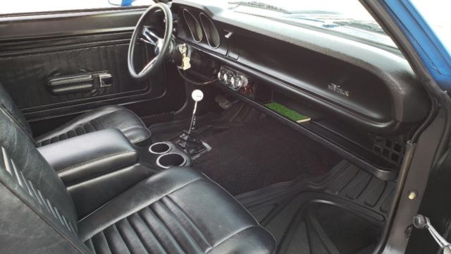 1970 ford maverick blue 302 4 speed roller 5.0 fun fast car, ready to go!
