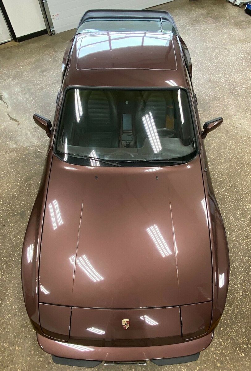 1985 porsche 944 na - new paint