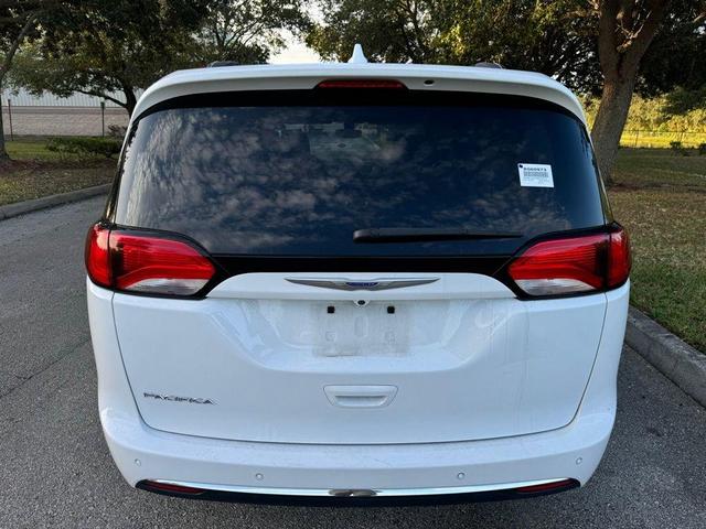 2019 chrysler pacifica touring-l