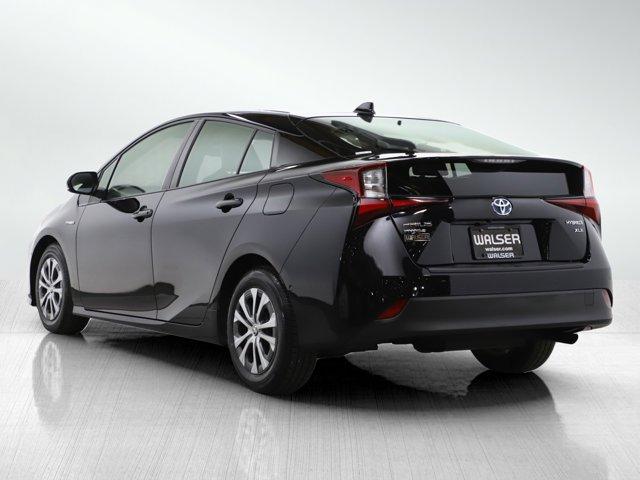 2021 toyota prius le
