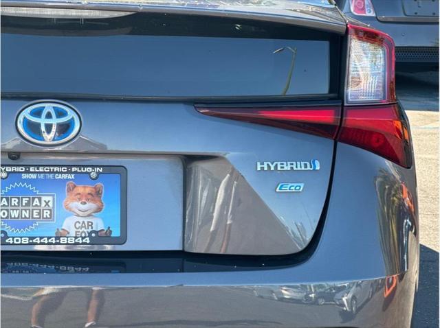 2022 toyota prius l