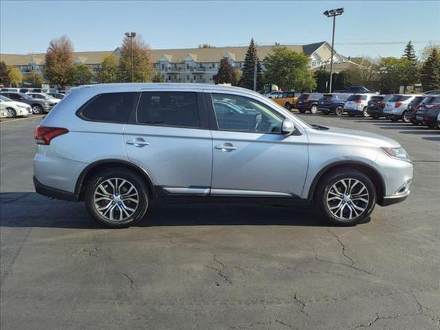 2016 mitsubishi outlander se