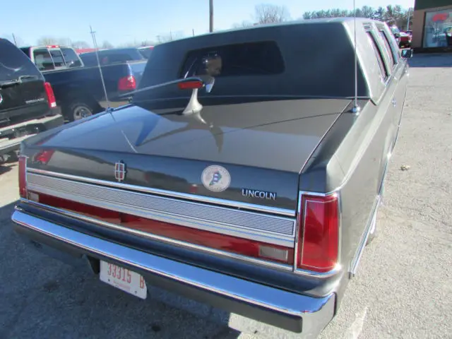 1989 lincoln limousine by aha j toronto