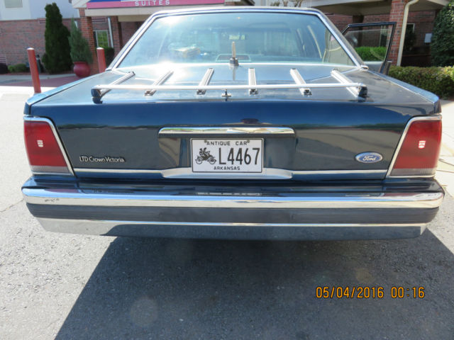 1988 ford ltd crown victoria lx sedan 4-door 5.0l