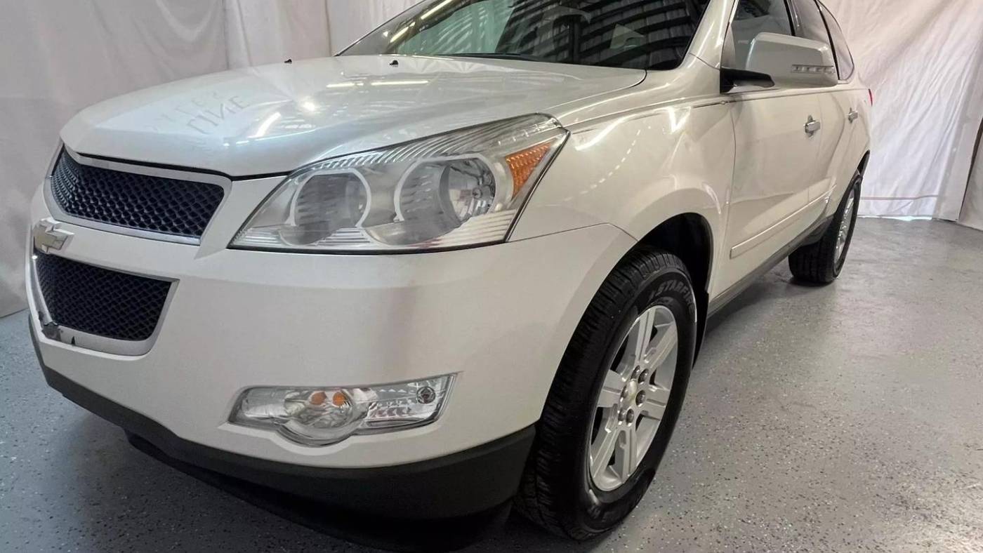 2011 chevrolet traverse lt