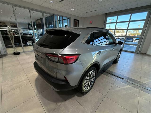 2022 ford escape titanium