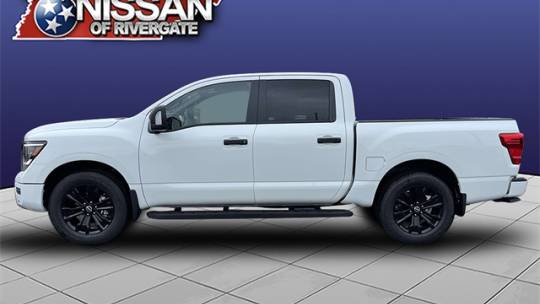 2024 Nissan Titan sv