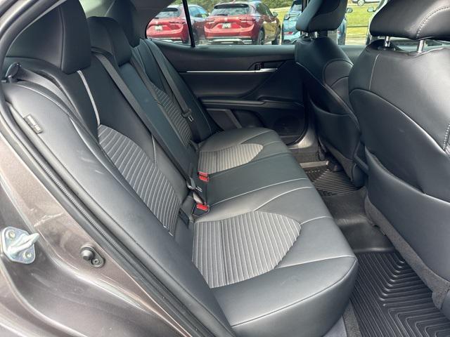 2023 toyota camry se