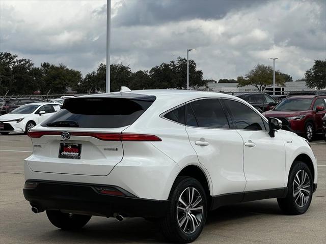 2021 toyota venza le