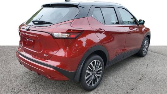 2024 Nissan Kicks sv