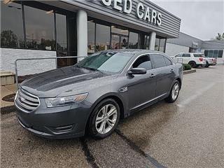 2016 Ford Taurus sel