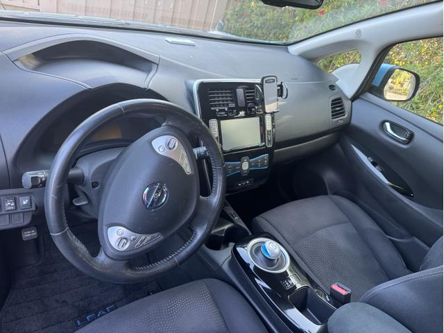 2015 nissan leaf sv