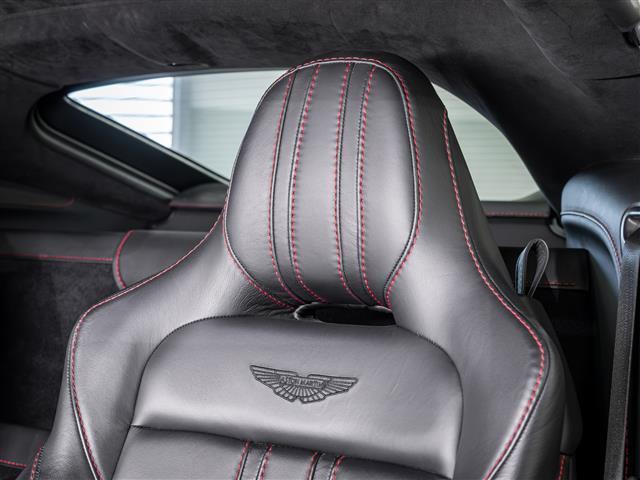 2020 aston martin vantage base
