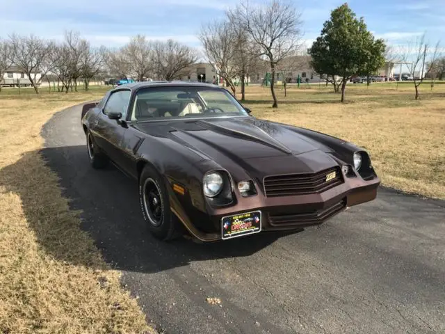 1981 chevrolet camaro z/28 350 auto ac ps pb pwr windows low mileage 53100 miles