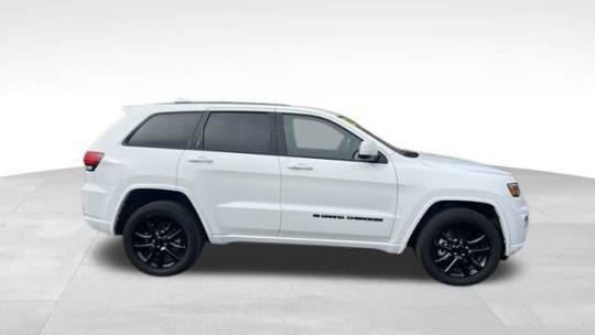 2022 Jeep se