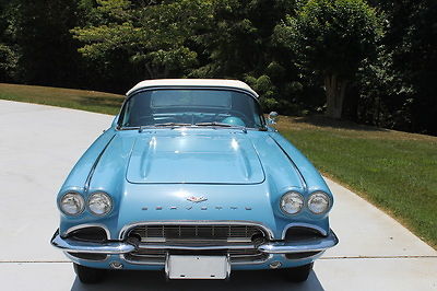 stunningly beautiful 1961 corvette convertible