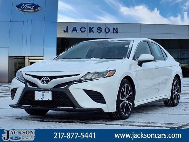 2020 toyota camry se nightshade
