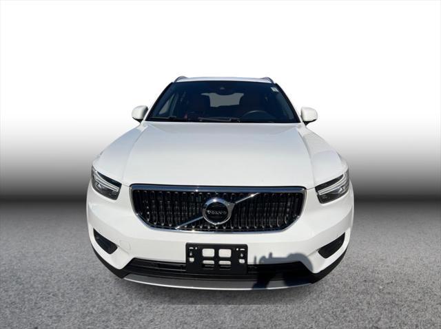 2019 volvo xc40 t4 momentum