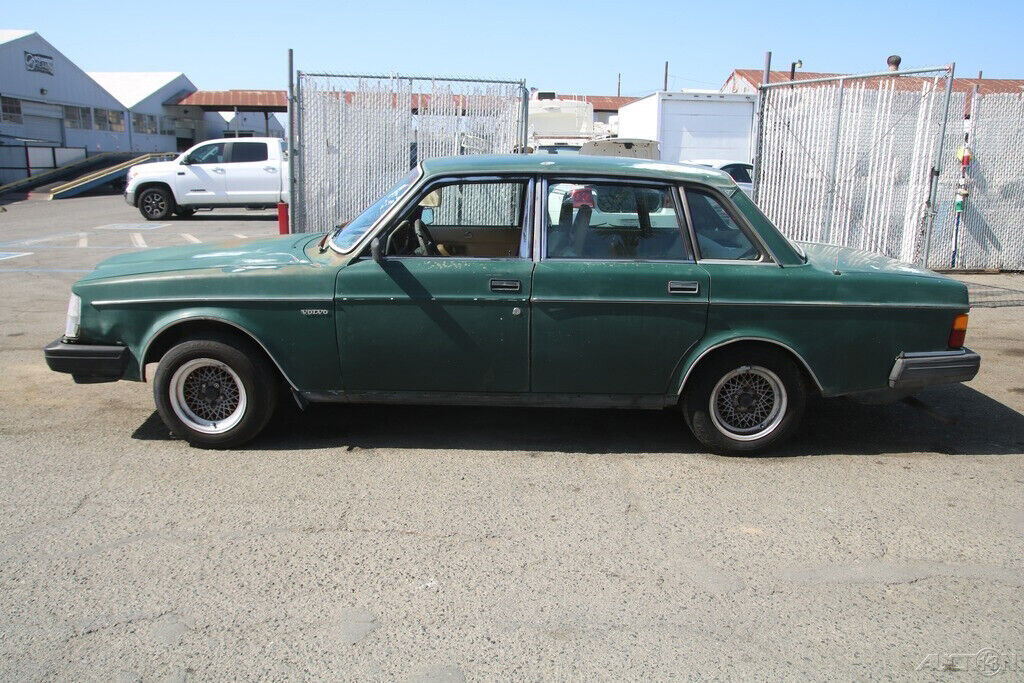 (omr) 1983 volvo 240 2.3 l 4 cylinder no reserve