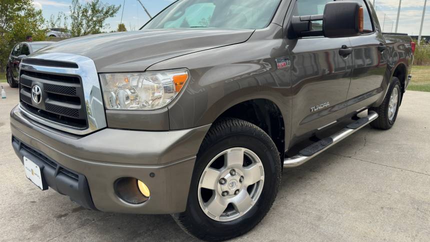 2011 toyota tundra grade