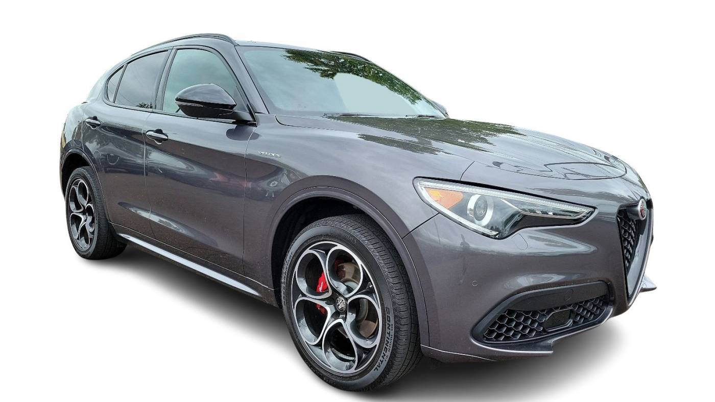 2022 alfa romeo stelvio veloce