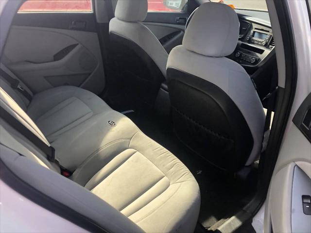 2011 kia optima lx
