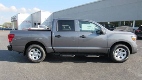 2023 Nissan Titan
