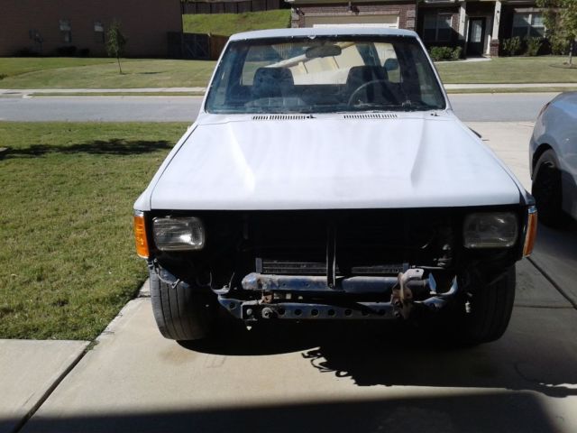 toyota hilux 87 single cab
