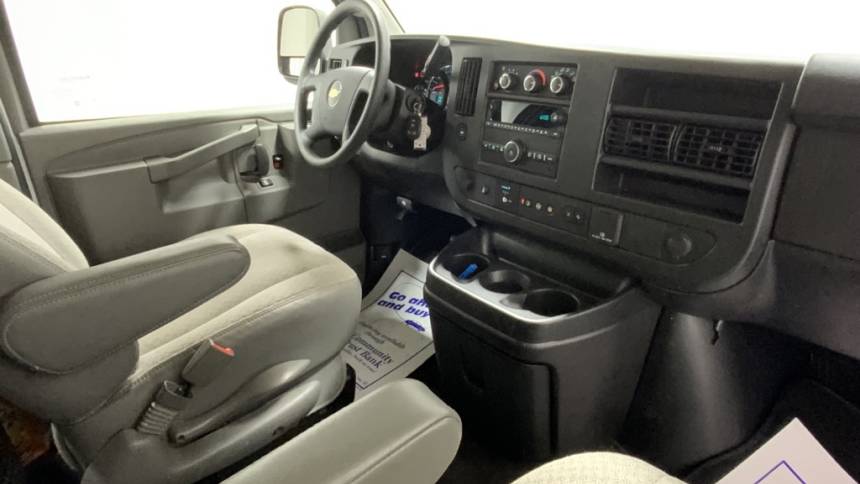 2019 chevrolet express passenger lt