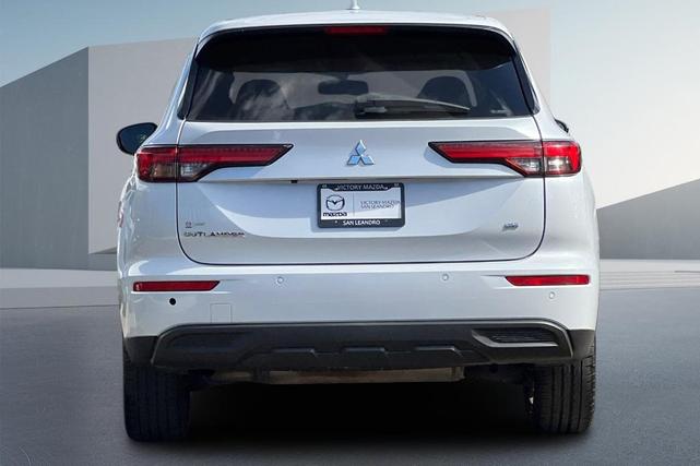 2022 mitsubishi outlander se