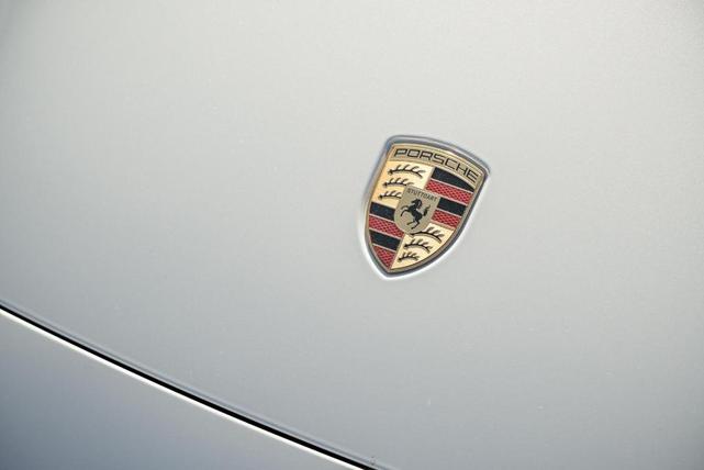 2025 porsche taycan base
