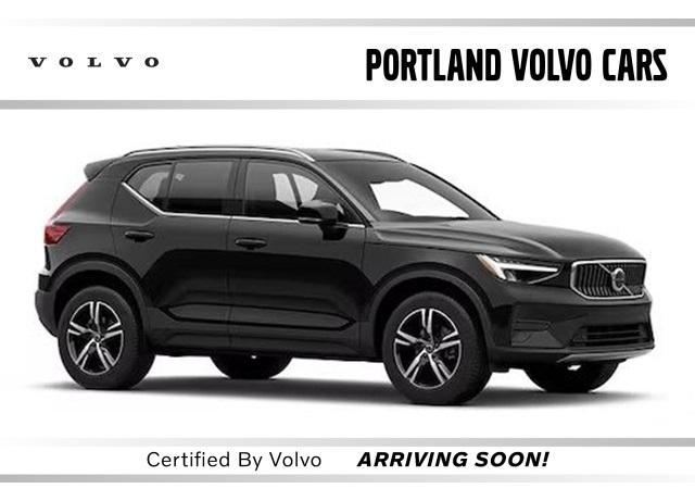 2024 volvo xc40 b5 plus dark theme