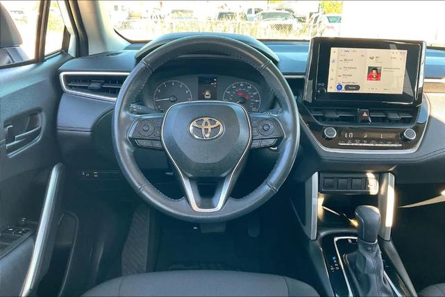 2023 toyota corolla cross le