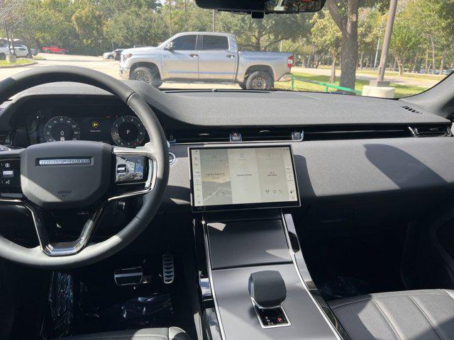 2024 land rover range rover evoque dynamic se