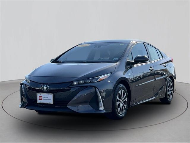 2022 toyota prius prime le